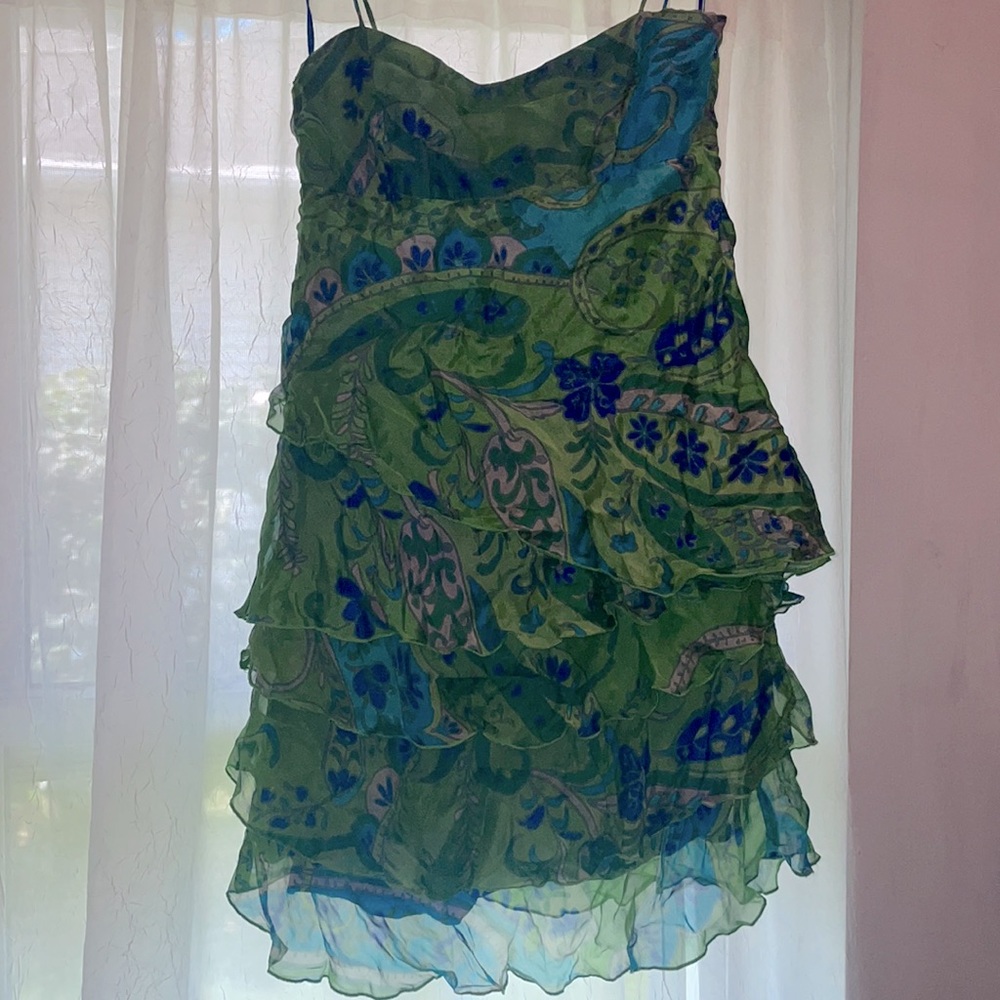 Strapless layer dress